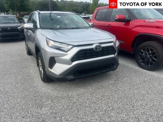 2024 Toyota RAV4 XLE — photo 1 of 2