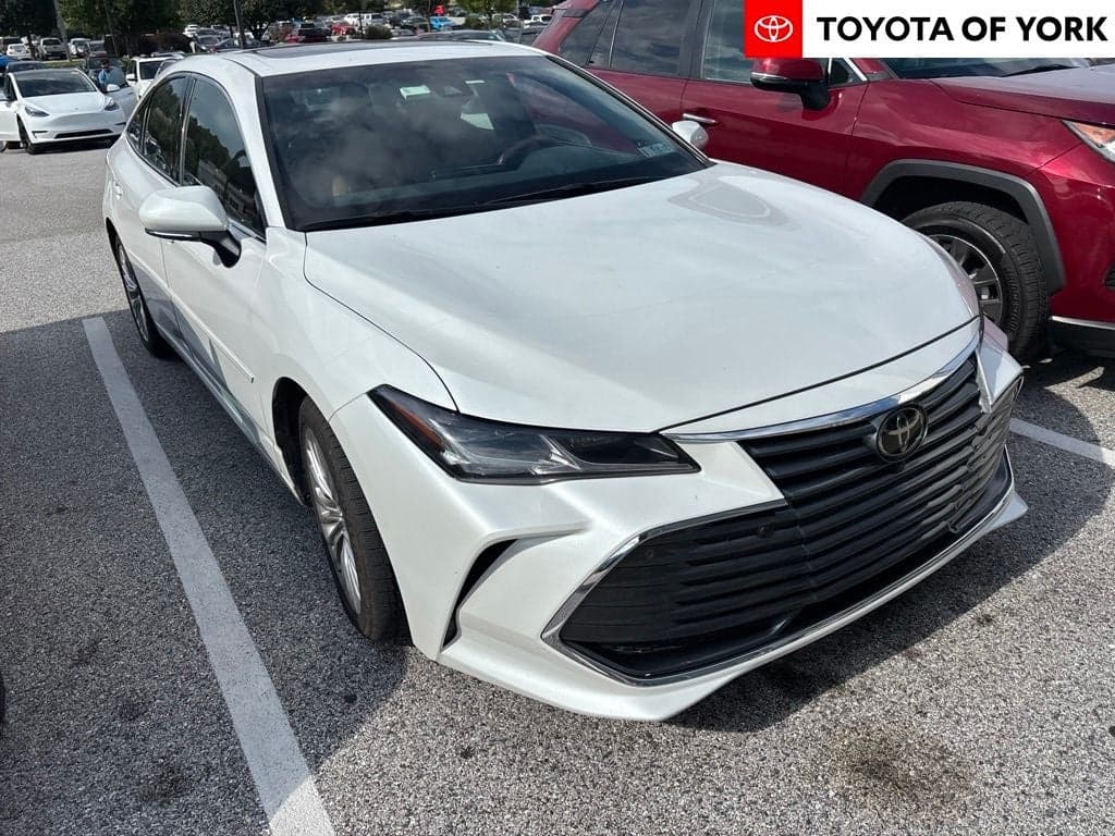 2020 Toyota Avalon Limited — photo 1 of 4