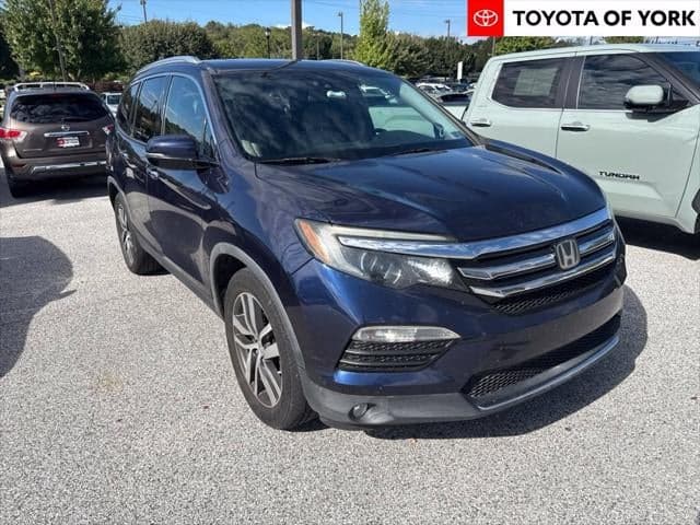 2017 Honda Pilot Elite — photo 1 of 4