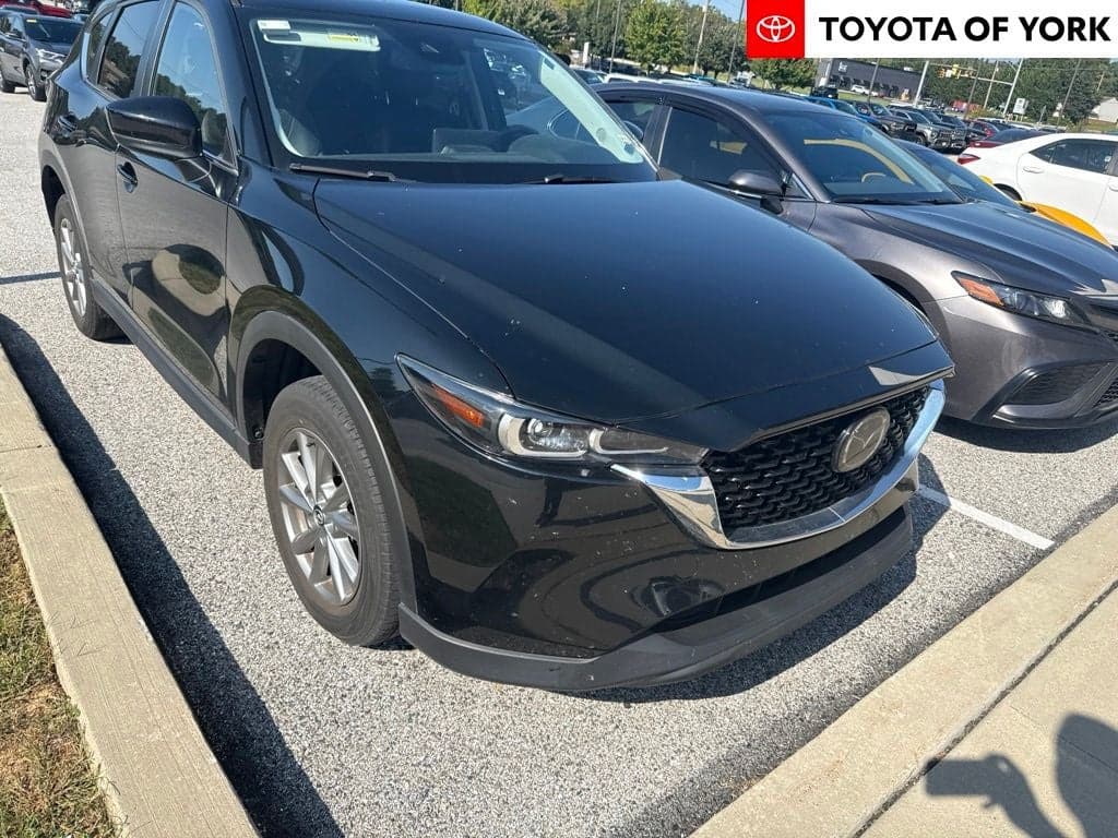 2023 Mazda CX-5 2.5 S Preferred Package — photo 1 of 2