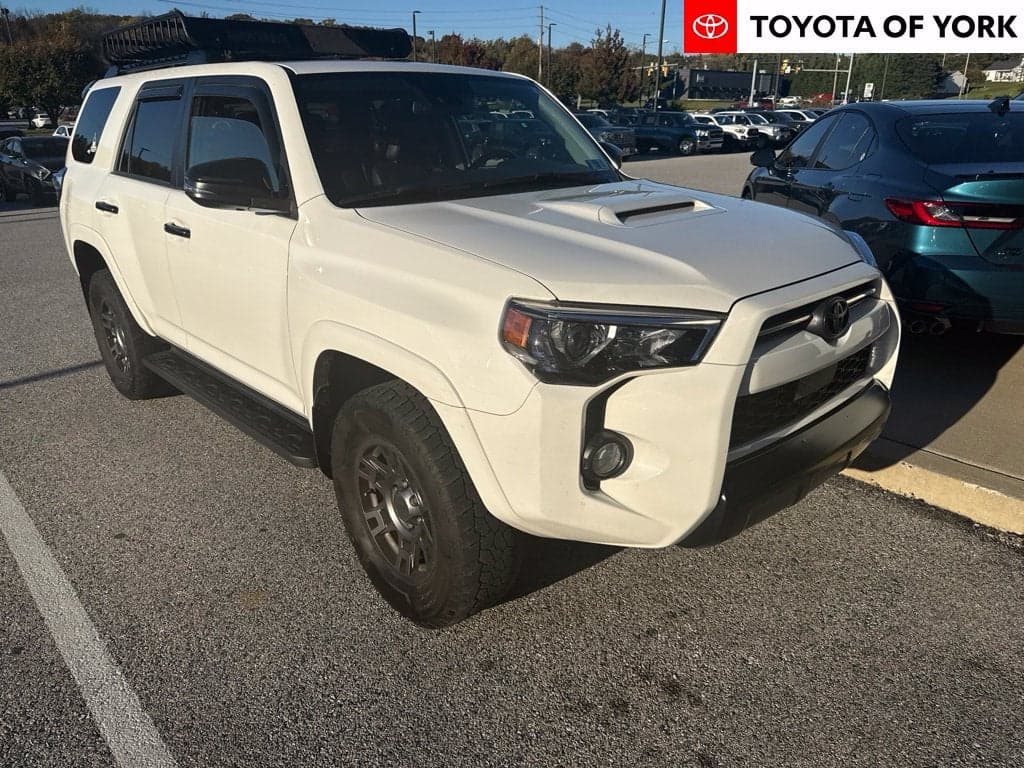 2020 Toyota 4Runner Venture — photo 1 of 4