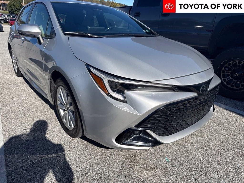2024 Toyota Corolla Hatchback SE — photo 1 of 5