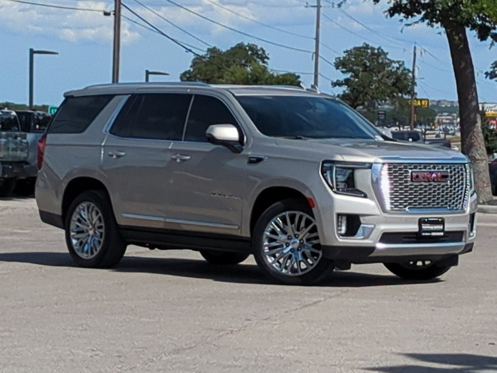 2023 GMC Yukon Denali — photo 1 of 67