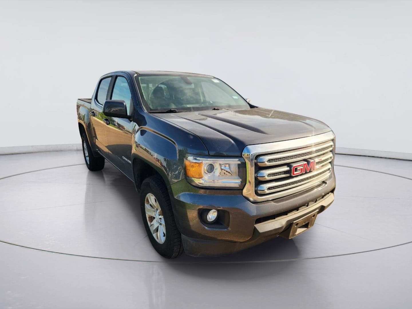 2016 GMC Canyon 2WD SLE — photo 1 of 10