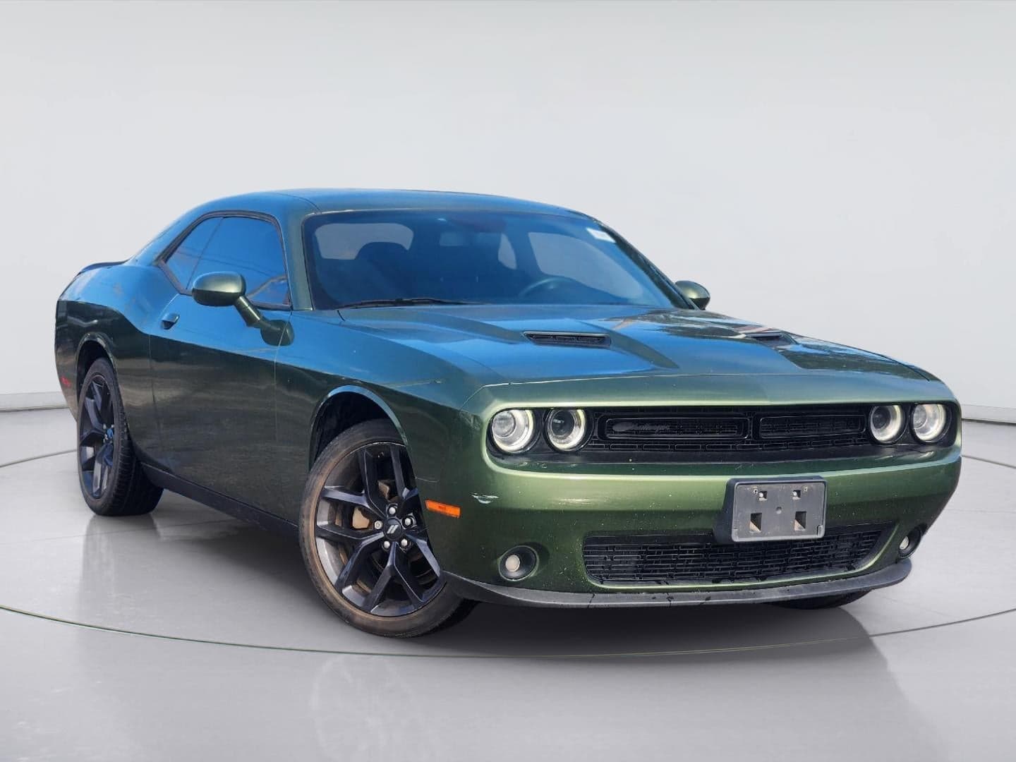 2023 Dodge Challenger SXT — photo 1 of 30