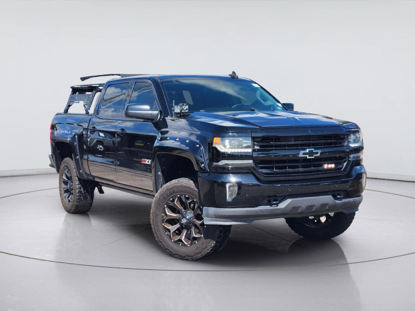 2018 Chevrolet Silverado 1500 LTZ — photo 1 of 32
