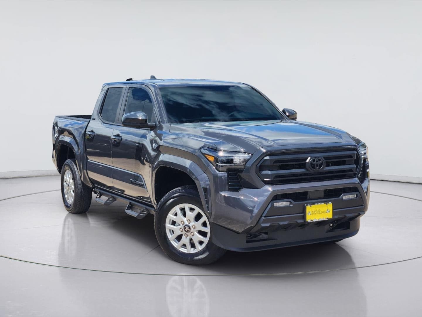 2025 Toyota Tacoma SR5 — photo 1 of 68