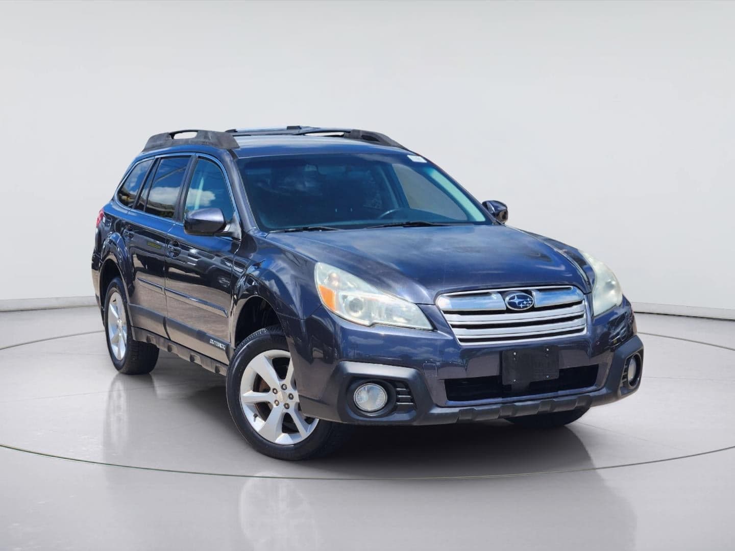 2013 Subaru Outback 2.5i Premium — photo 1 of 34