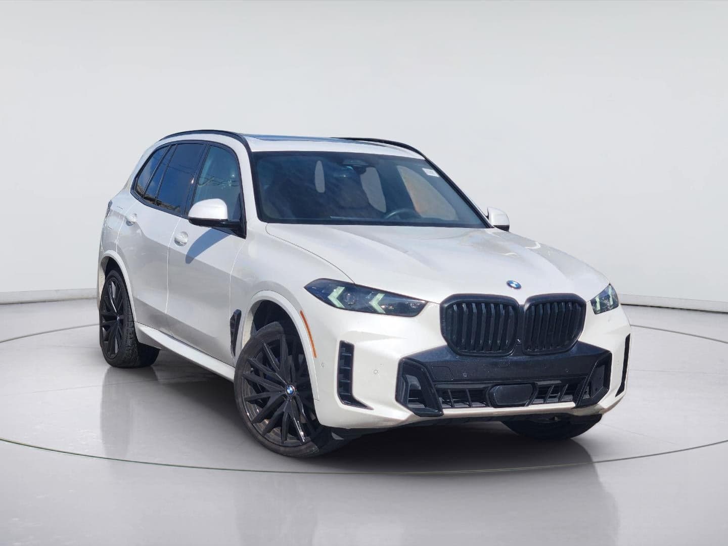 2025 BMW X5 sDrive40i — photo 1 of 5