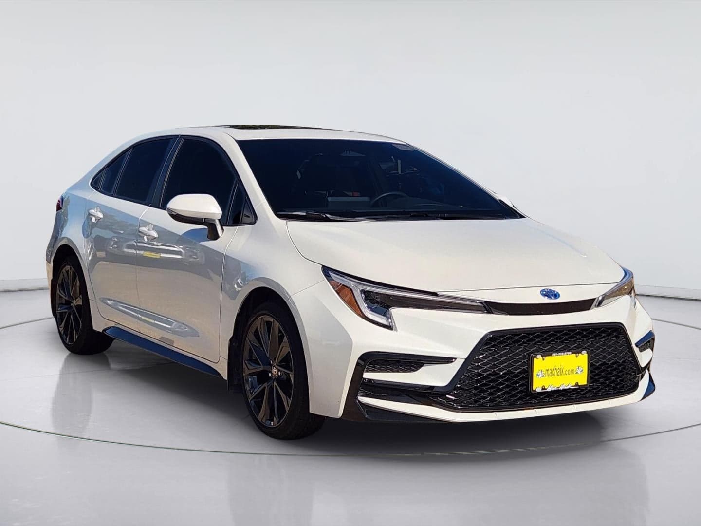 2024 Toyota Corolla Hybrid SE — photo 1 of 33