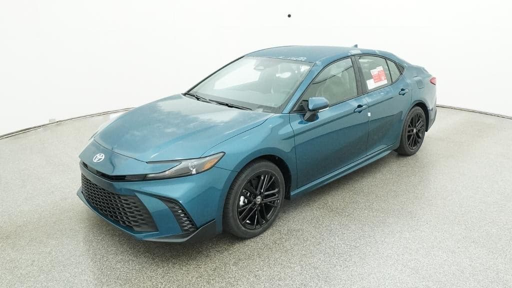 2026 Toyota Camry SE — photo 1 of 33