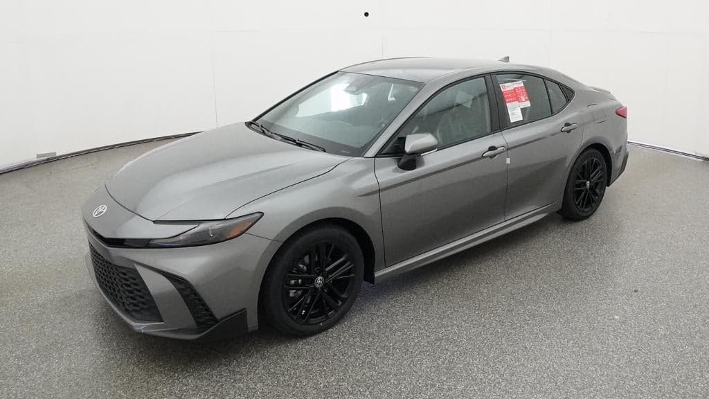 2026 Toyota Camry SE — photo 1 of 33