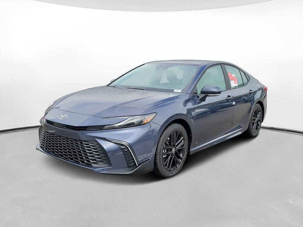 2027 Toyota Camry SE — photo 1 of 5
