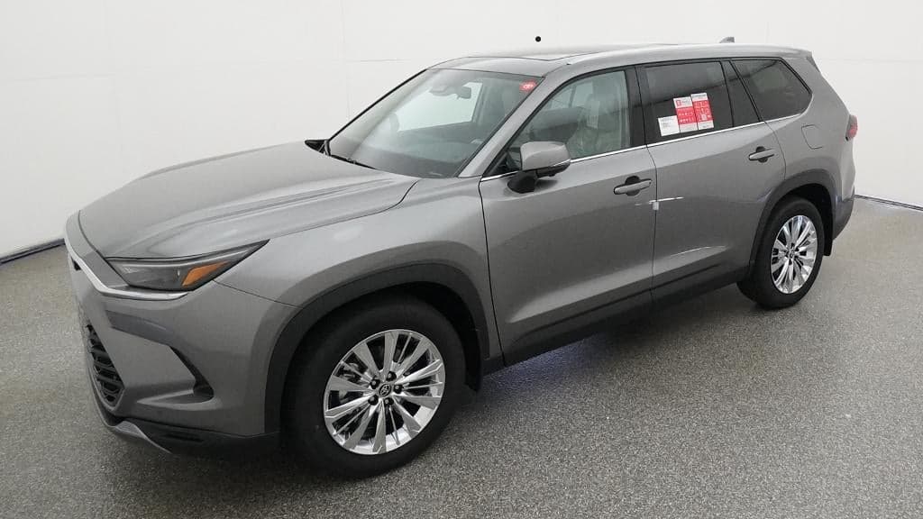 2026 Toyota Grand Highlander Platinum — photo 1 of 33