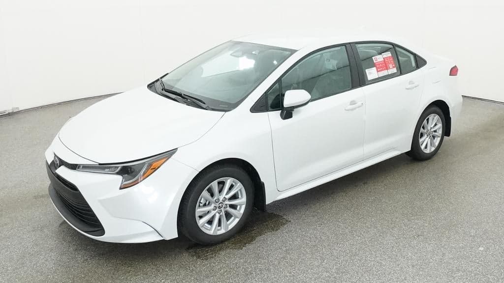 2026 Toyota Corolla LE — photo 1 of 33