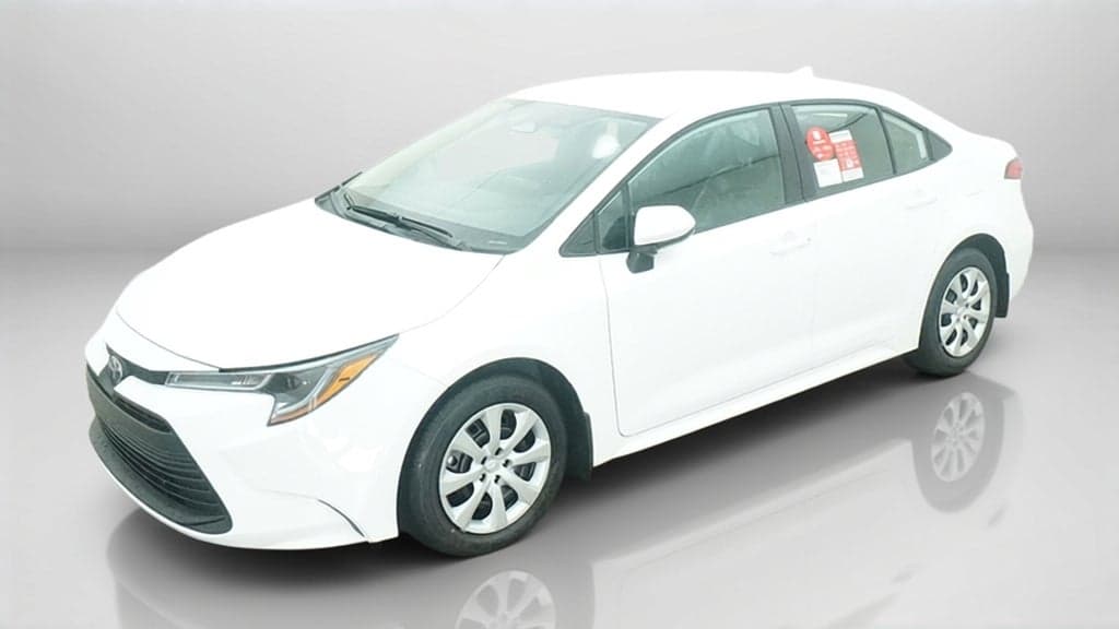 2027 Toyota Corolla LE — photo 1 of 5