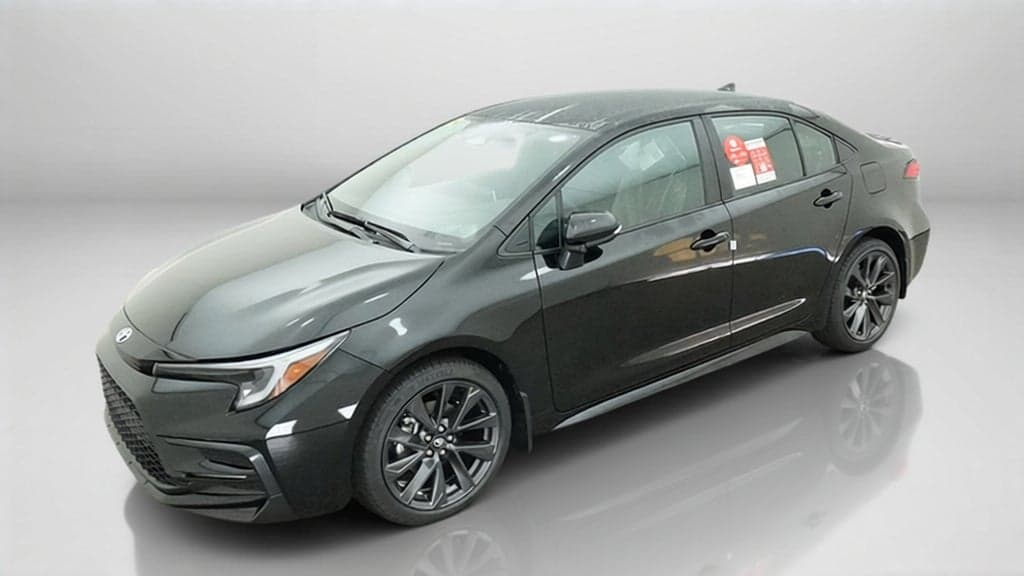 2027 Toyota Corolla SE — photo 1 of 5