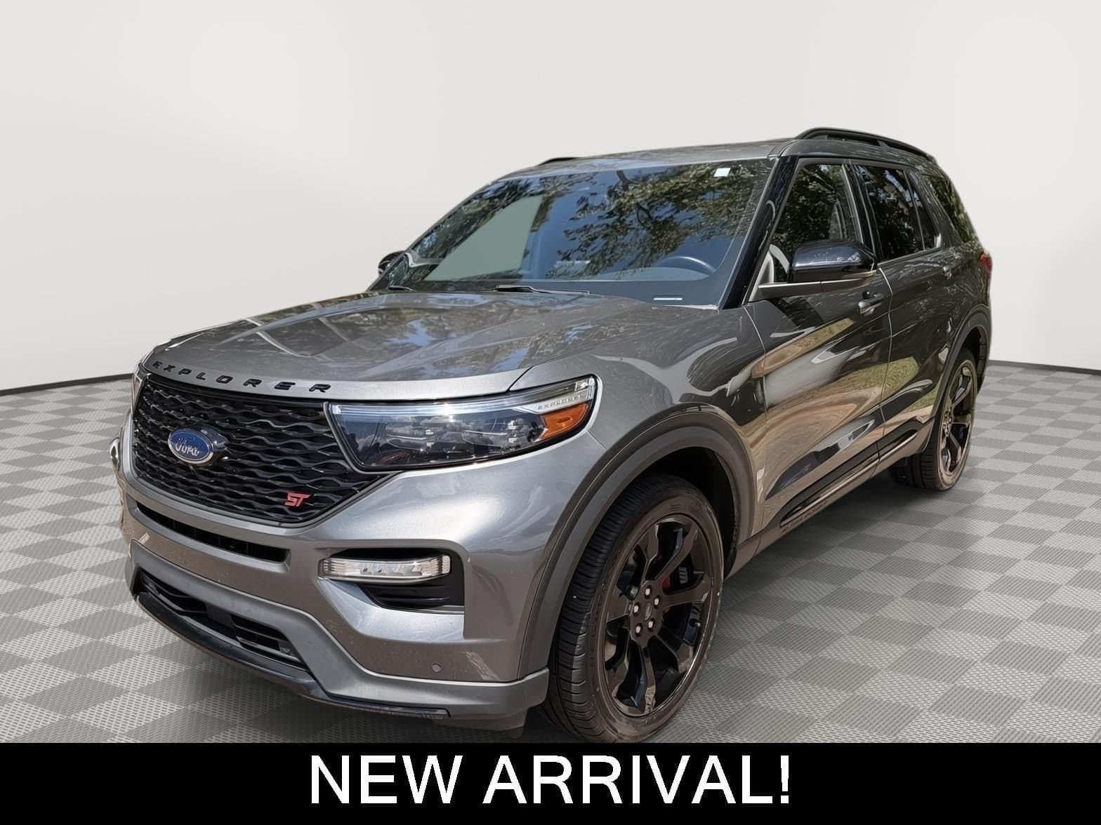 2024 Ford Explorer ST — photo 1 of 42