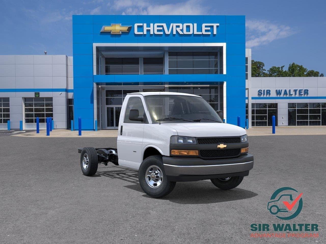 2026 Chevrolet Express Commercial Cutaway Base — photo 1 of 24