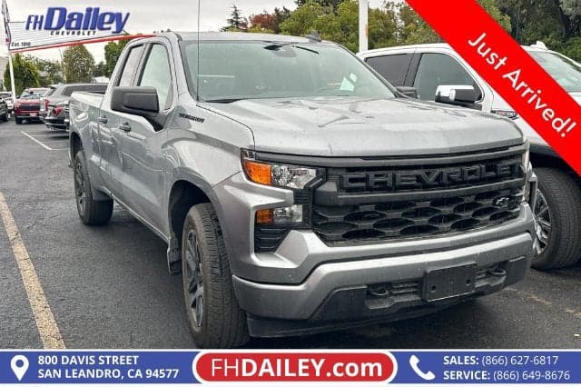 2023 Chevrolet Silverado 1500 Custom — photo 1 of 5