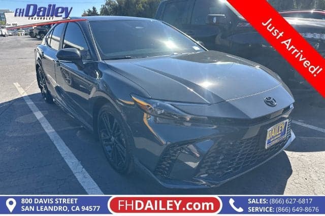 2026 Toyota Camry LE — photo 1 of 5