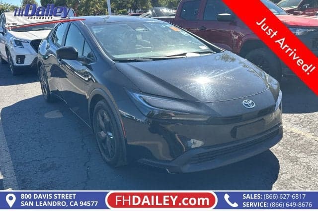 2024 Toyota Prius LE — photo 1 of 5