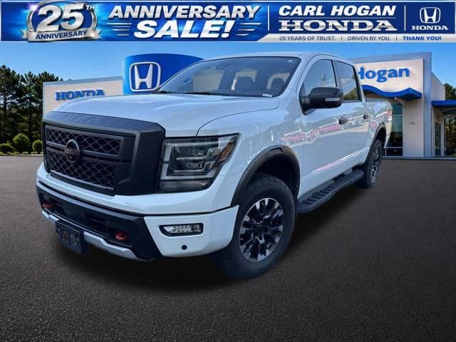 2024 Nissan Titan PRO-4X — photo 1 of 16