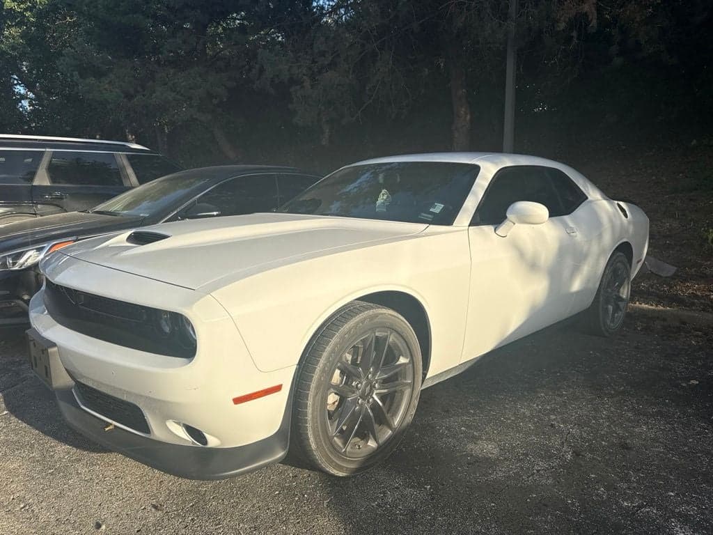 2022 Dodge Challenger GT — photo 1 of 13