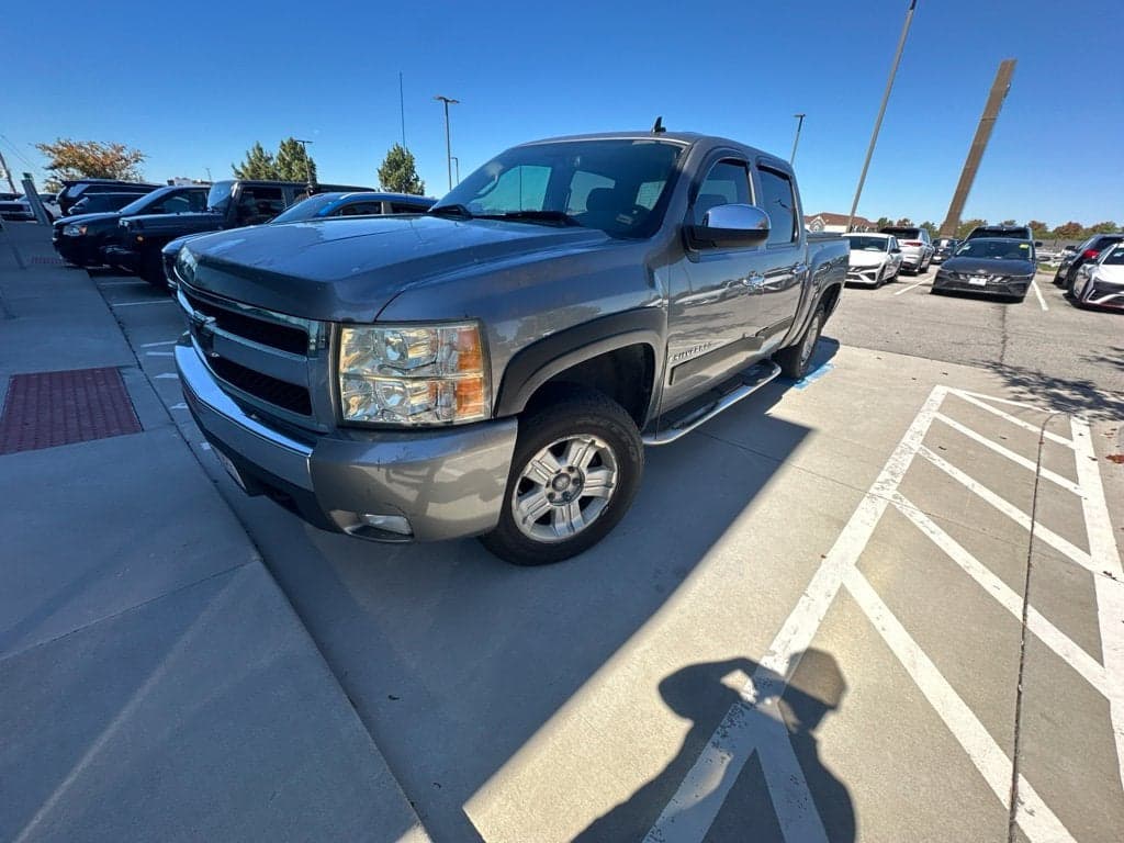 2007 Chevrolet Silverado 1500 Base — photo 1 of 9