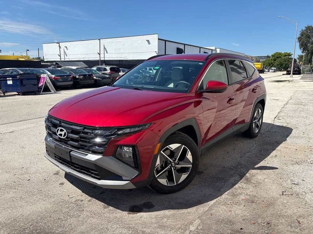 2025 Hyundai Tucson SEL — photo 1 of 9