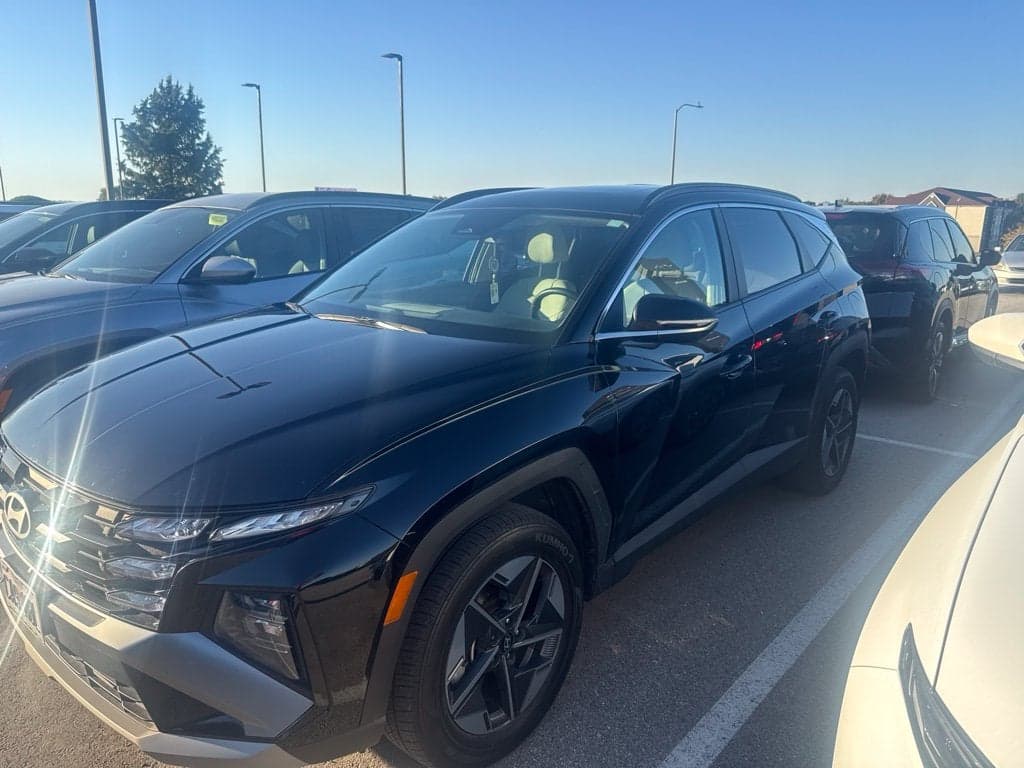 2025 Hyundai Tucson SEL Convenience — photo 1 of 5