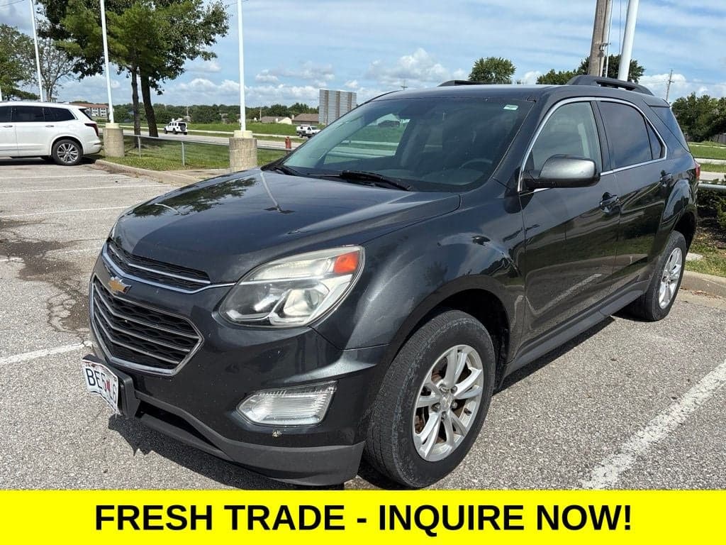 2017 Chevrolet Equinox LT — photo 1 of 8