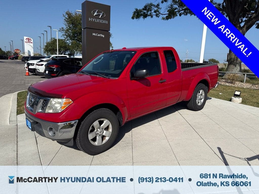 2011 Nissan Frontier SV — photo 1 of 12