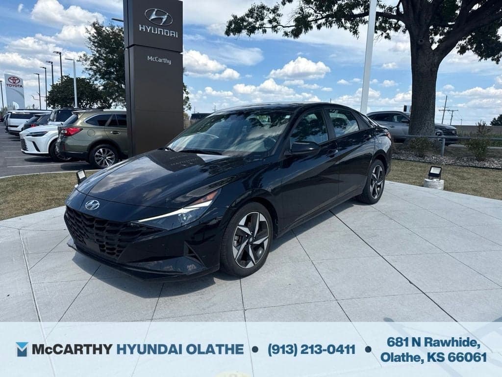 2023 Hyundai Elantra SEL — photo 1 of 20