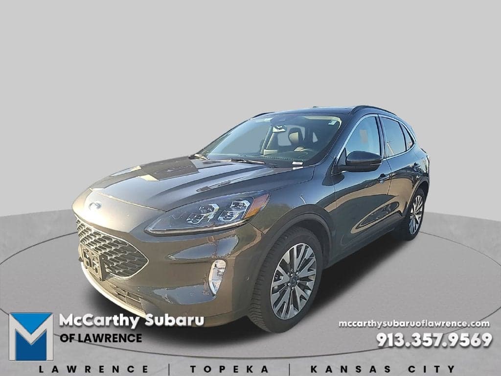 2020 Ford Escape Titanium — photo 1 of 5