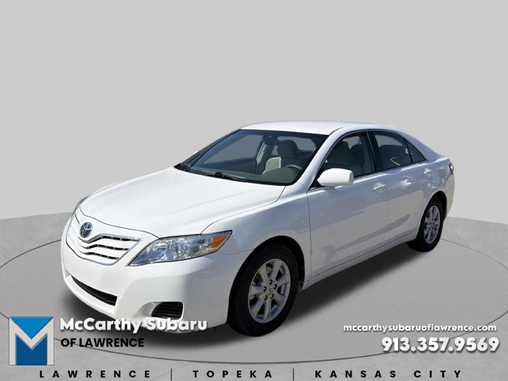 2011 Toyota Camry LE — photo 1 of 21