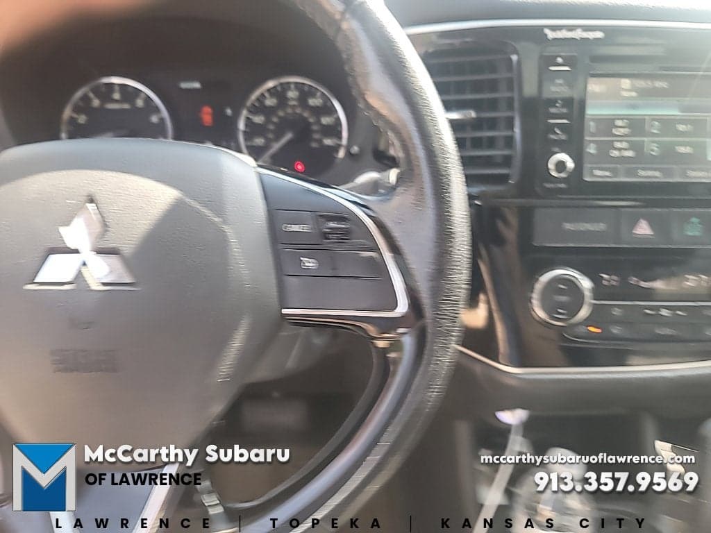2016 Mitsubishi Outlander SEL — photo 1 of 11