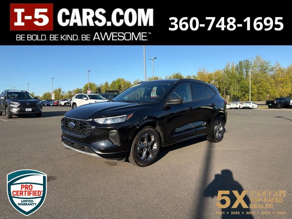 2023 Ford Escape ST-Line — photo 1 of 24