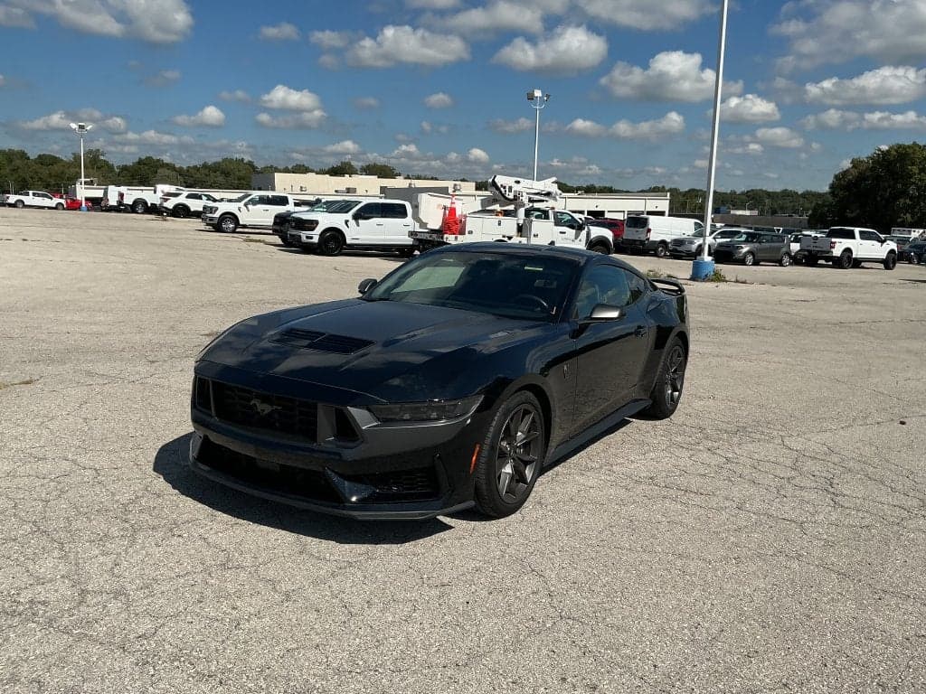 2024 Ford Mustang Dark Horse — photo 1 of 30