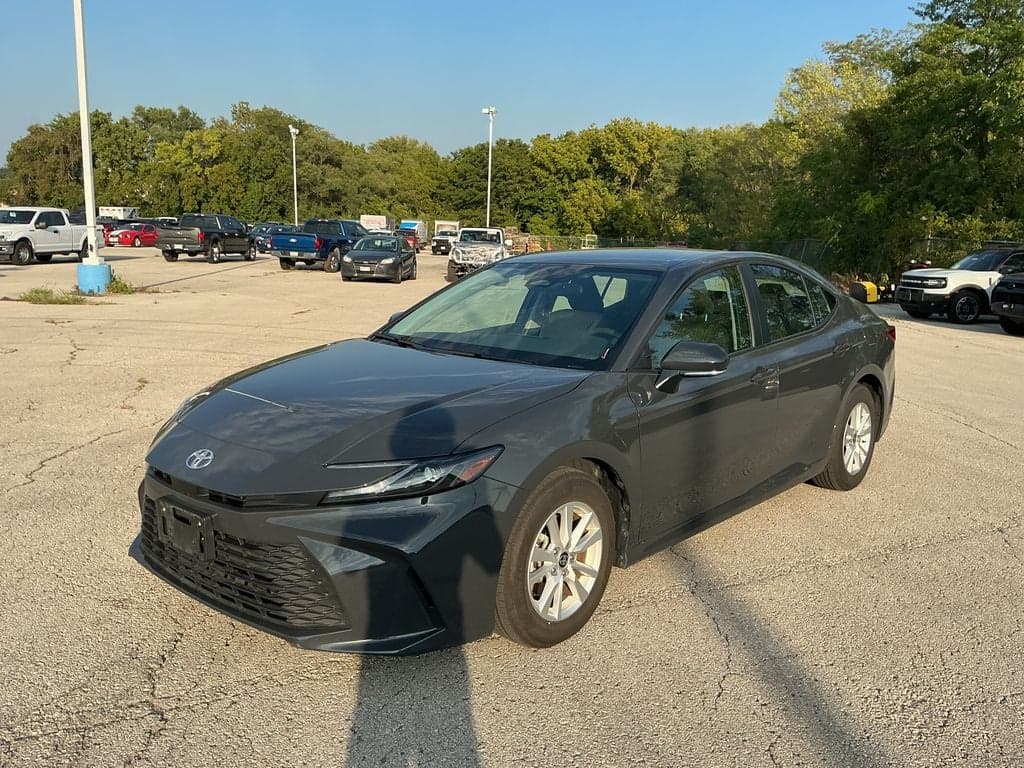 2026 Toyota Camry LE — photo 1 of 30