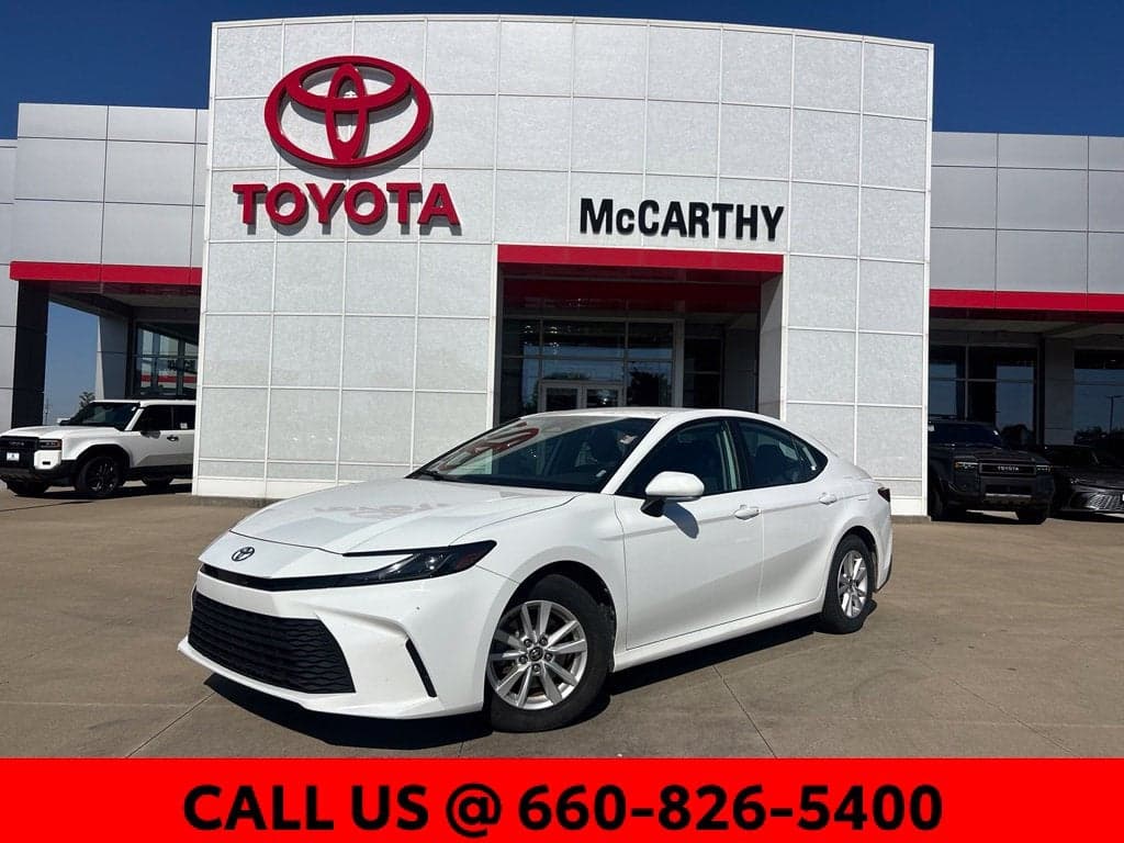 2025 Toyota Camry LE — photo 1 of 5