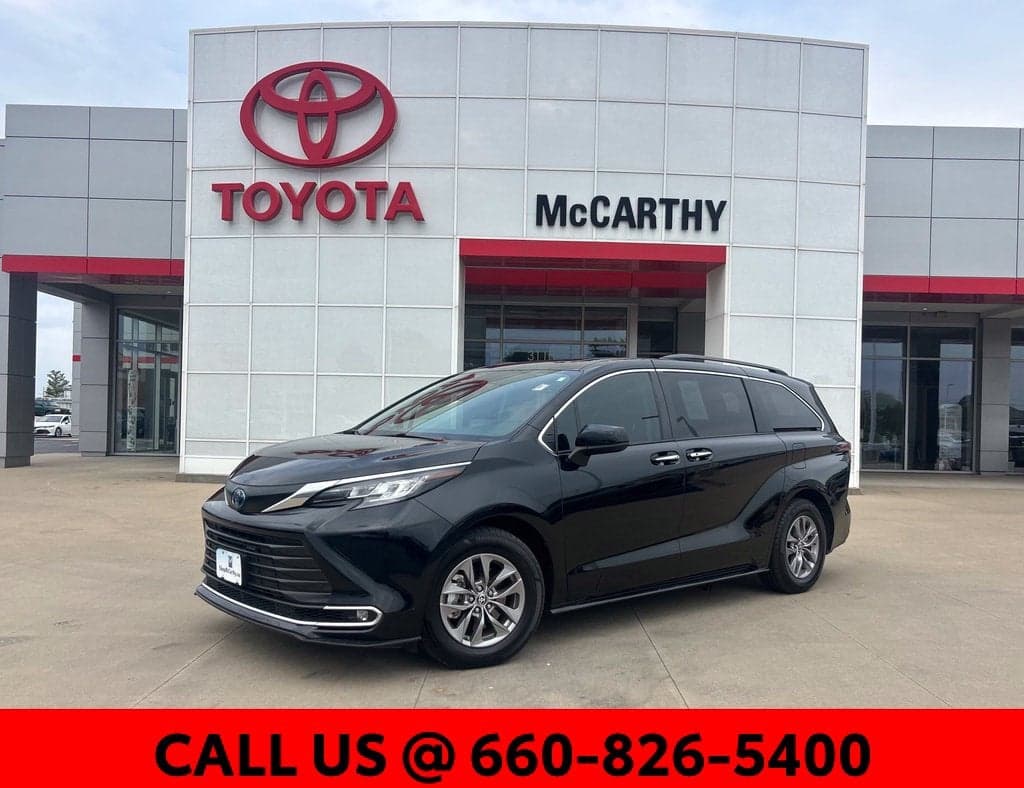2023 Toyota Sienna XLE — photo 1 of 25