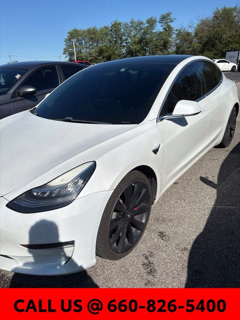 2019 Tesla Model 3 Performance — photo 1 of 6