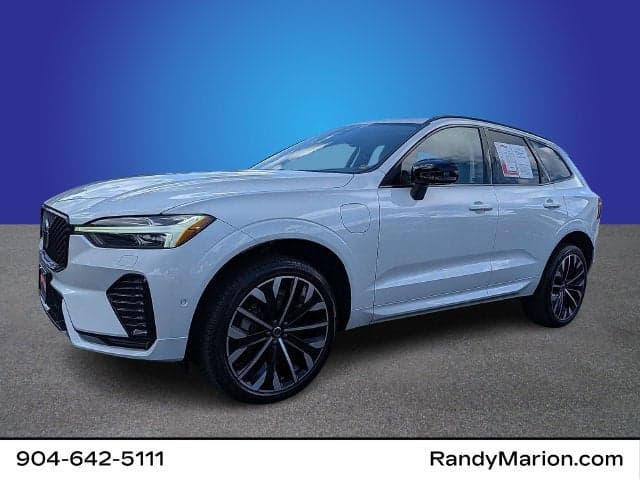 2026 Volvo XC60 Plug-In Hybrid Ultra — photo 1 of 36