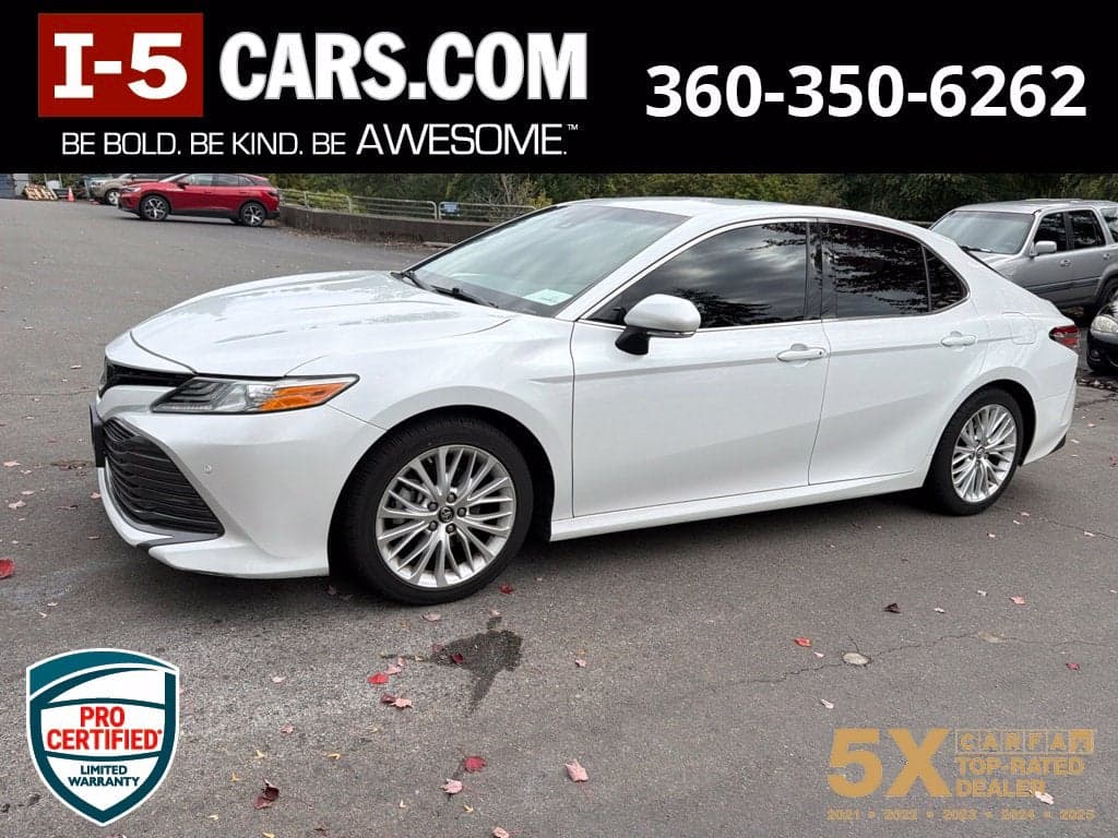 2018 Toyota Camry XLE — photo 1 of 7