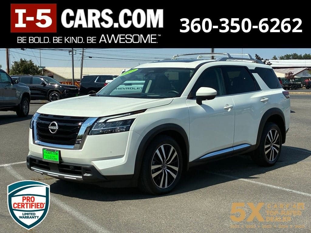 2024 Nissan Pathfinder Platinum — photo 1 of 29