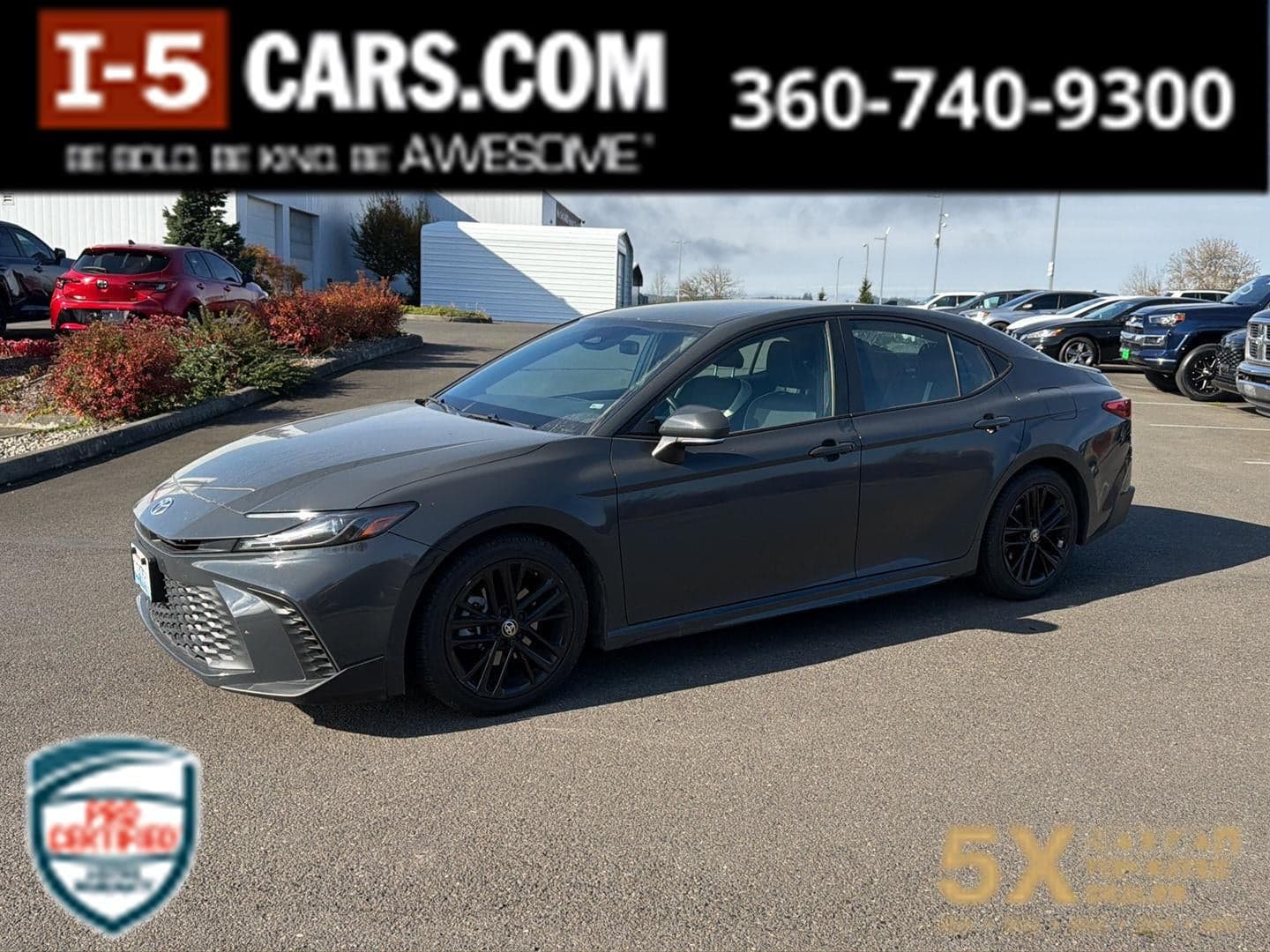 2025 Toyota Camry LE — photo 1 of 4