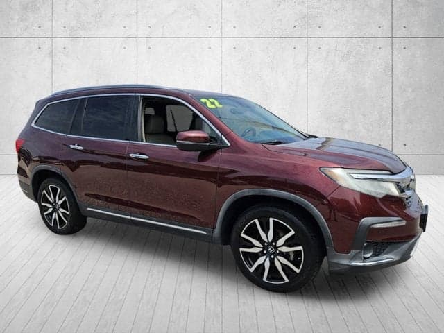 2022 Honda Pilot Touring 8-Passenger — photo 1 of 32