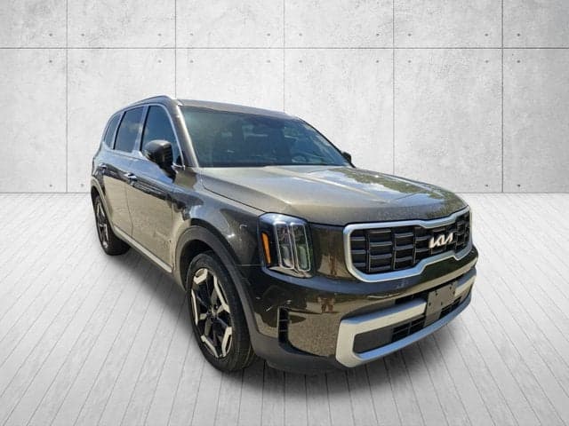 2024 Kia Telluride S — photo 1 of 23