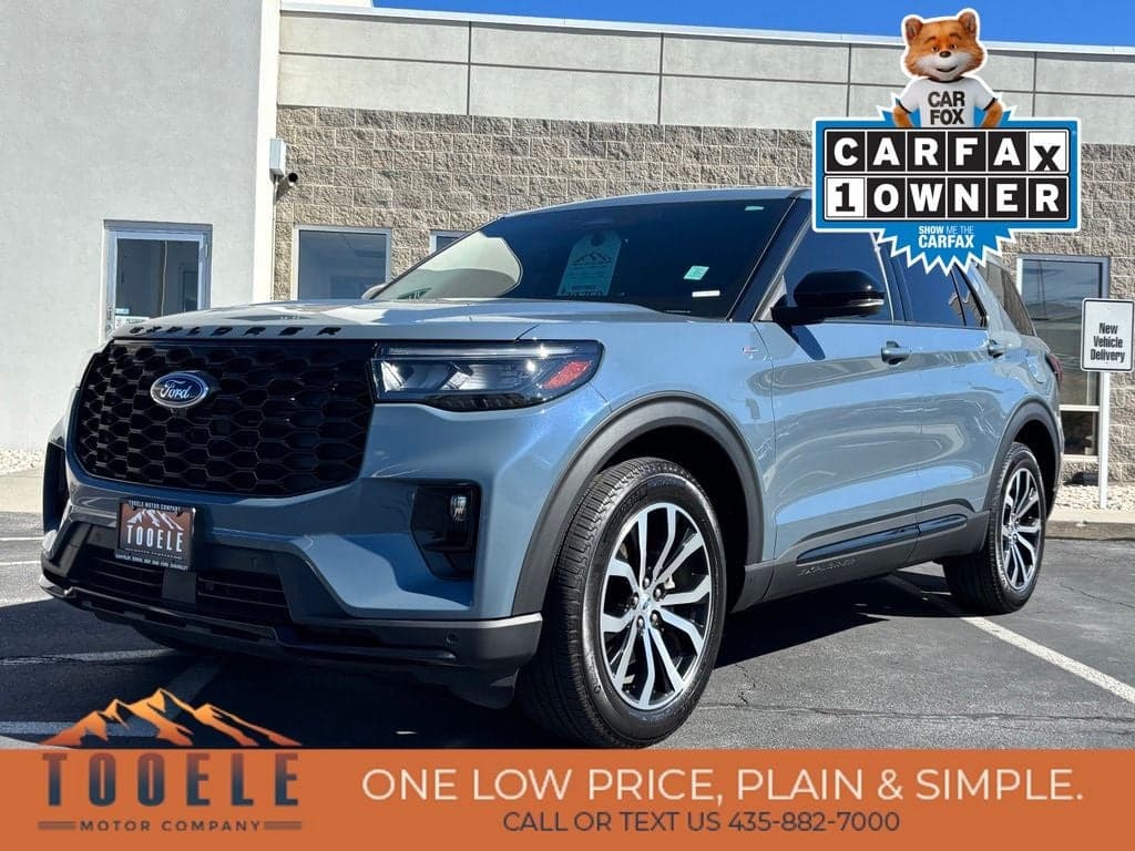 2025 Ford Explorer ST-Line — photo 1 of 41
